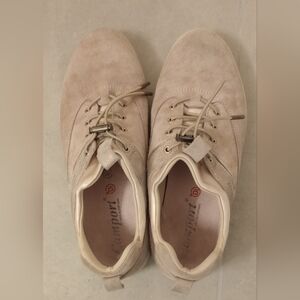 CAMPORT PORTUGAL KNOWN FOR COMFORT Tan Suede womens Shoes Size 9 (Eur 40)
